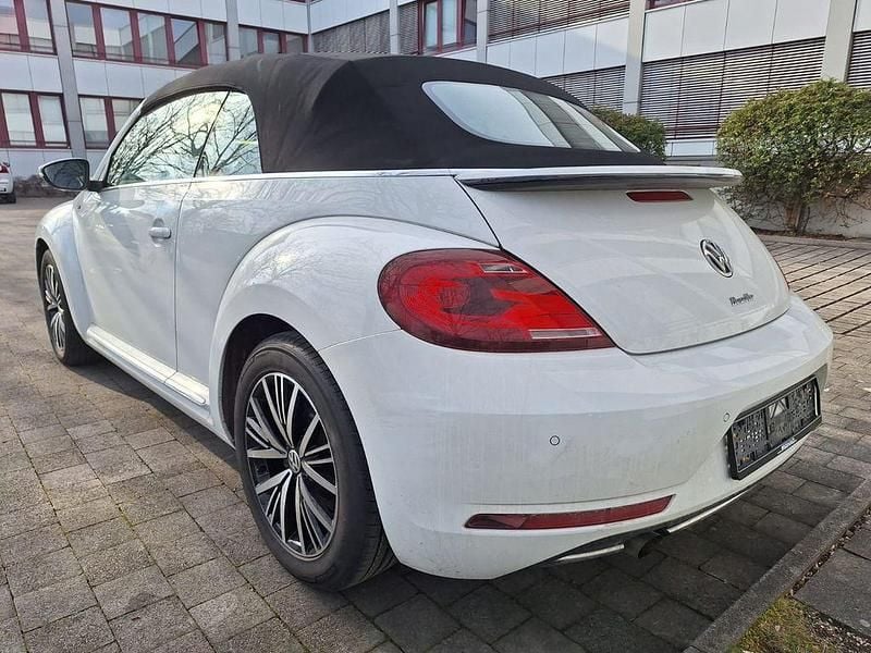 Gebraucht VW Beetle Cabriolet Allstar 105 PS (77 kW) 2016 Weiß Cabrio