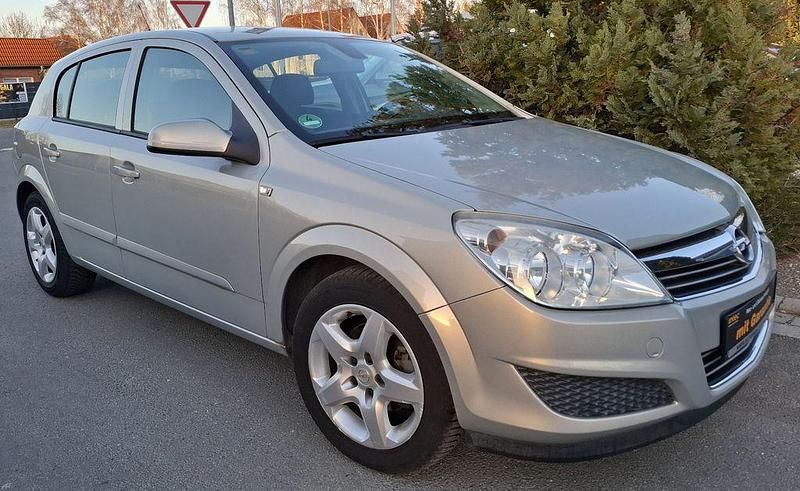 Gebraucht Opel Astra Edition 90 PS (66 kW) 2007 Grau Limousine