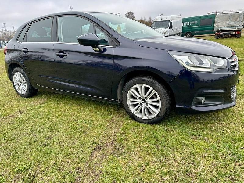 Gebraucht Citroën C4 SELECTION 110 PS (80 kW) 2016 Blau Limousine