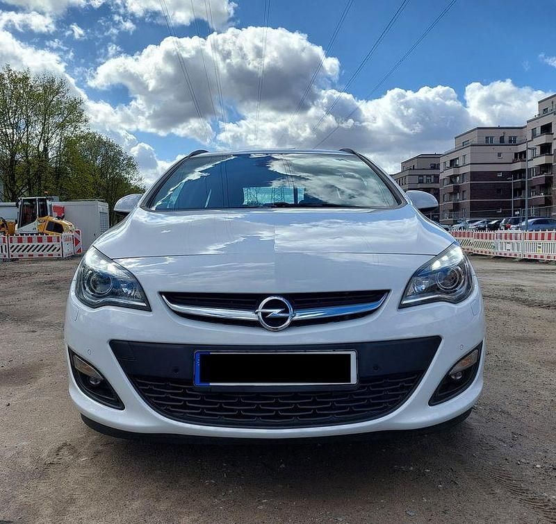 Gebraucht Opel Astra 120 PS (88 kW) 2015 Weiß Kombi