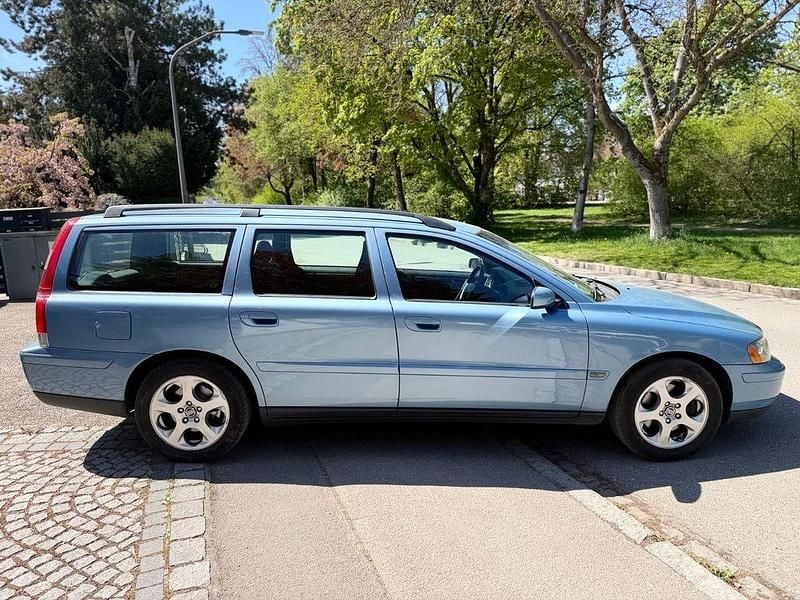 Gebraucht Volvo V70 163 PS (119 kW) 2005 Blau Kombi