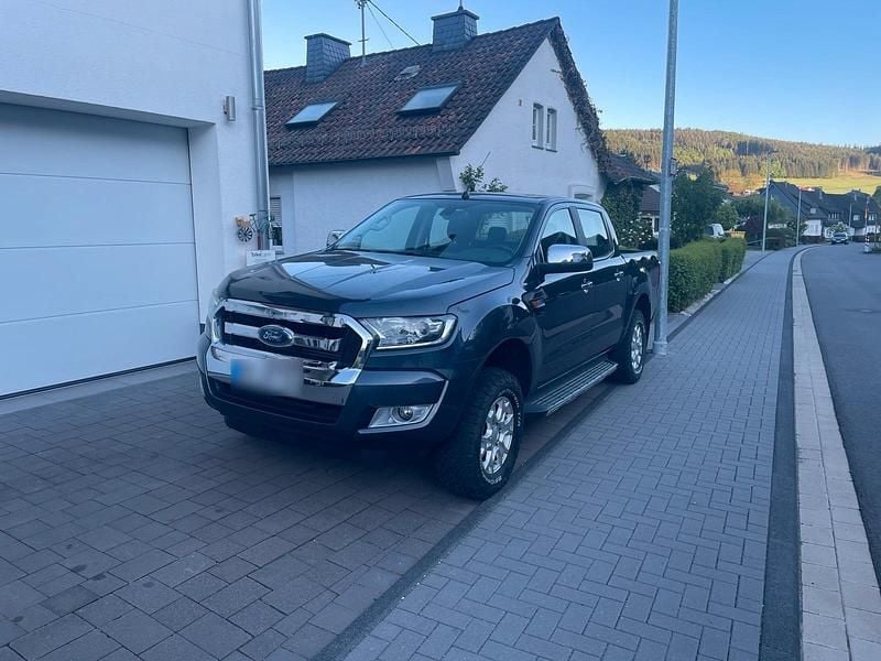 Gebraucht Ford Ranger XLT 160 PS (117 kW) 2018 Grau Pickup