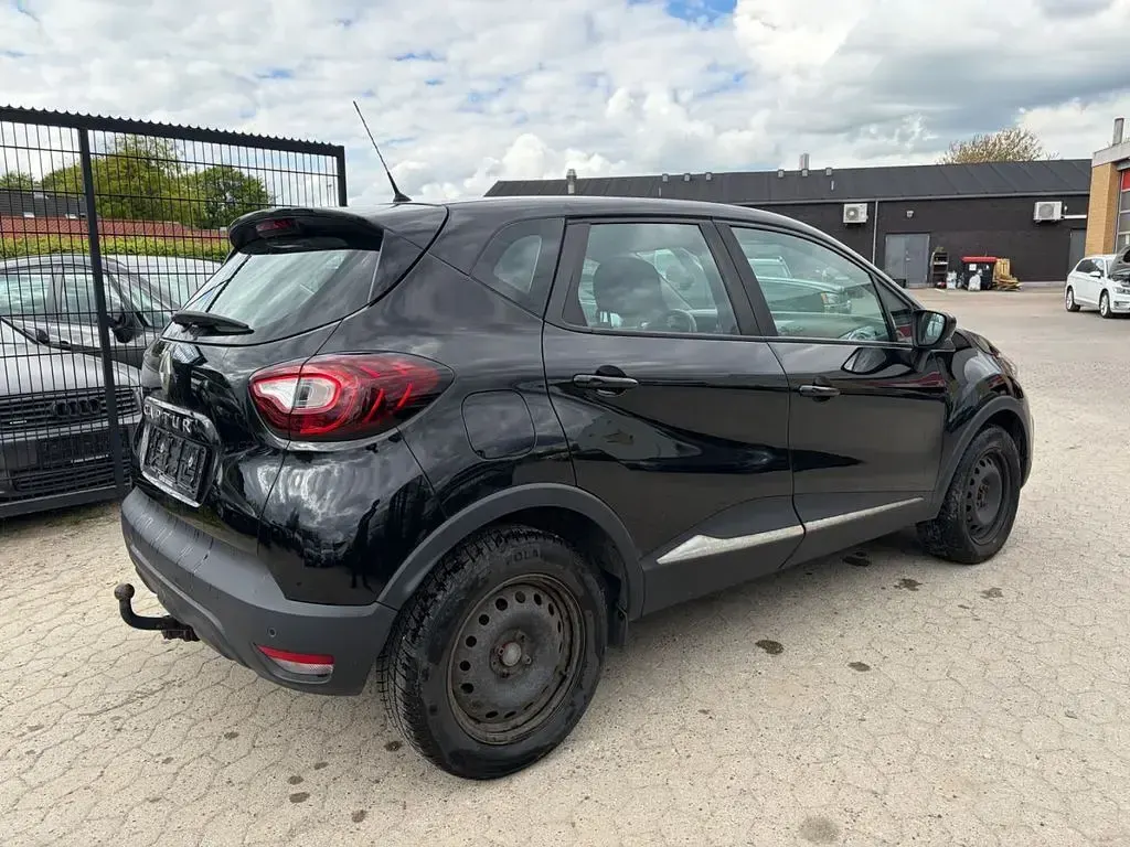 Używany Renault Captur 90 KM (66 kW) 2019 Czarny SUV