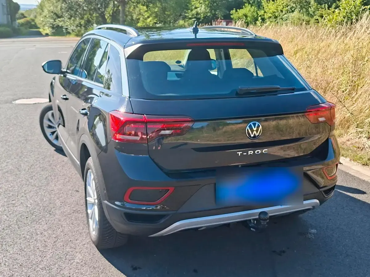Gebraucht VW T-Roc Life 150 PS (110 kW) 2024 Schwarz SUV