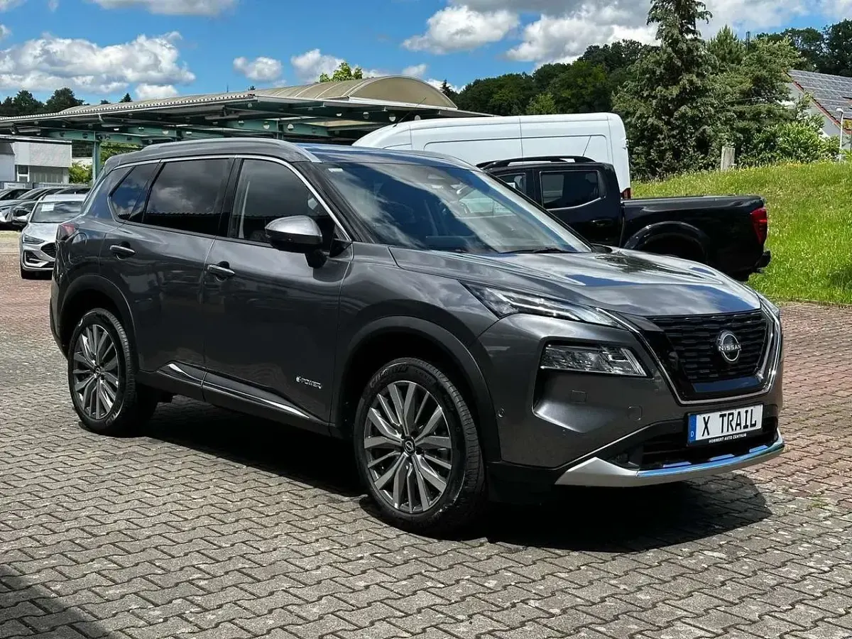 Neu Nissan X-Trail Tekna+ 213 PS (156 kW) 2026 Gun metallic SUV