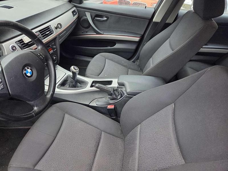 Gebraucht BMW 318 129 PS (94 kW) 2006 Schwarz ii Kombi