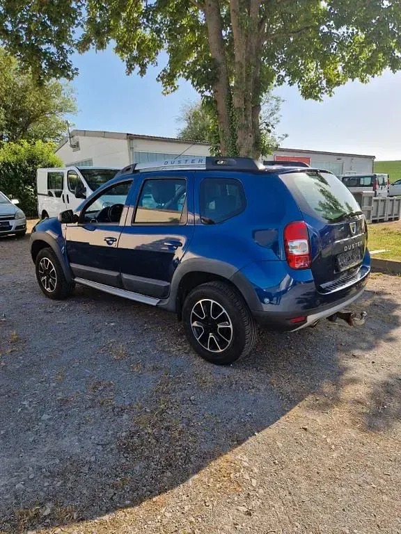 Używany Dacia Duster Prestige 114 KM (83 kW) 2016 Niebieski SUV