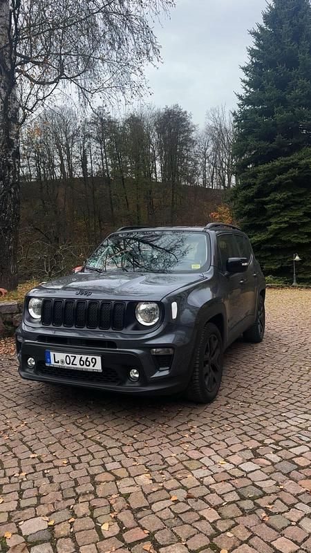 Grau Gebraucht 2022 Jeep Renegade SUV | 14.500 € (Superpreis) - Bild 1/2