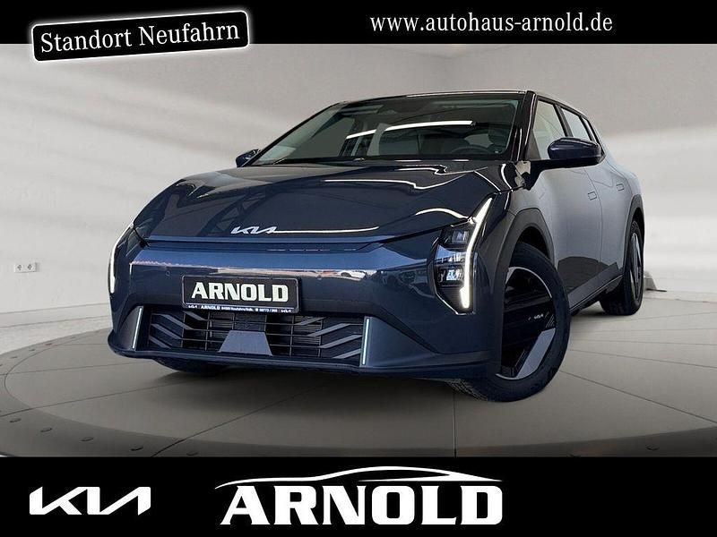 Schwarz Neu 2025 Kia EV4 3 Kleinwagen | 36.450 € (Superpreis) - Bild 1/4