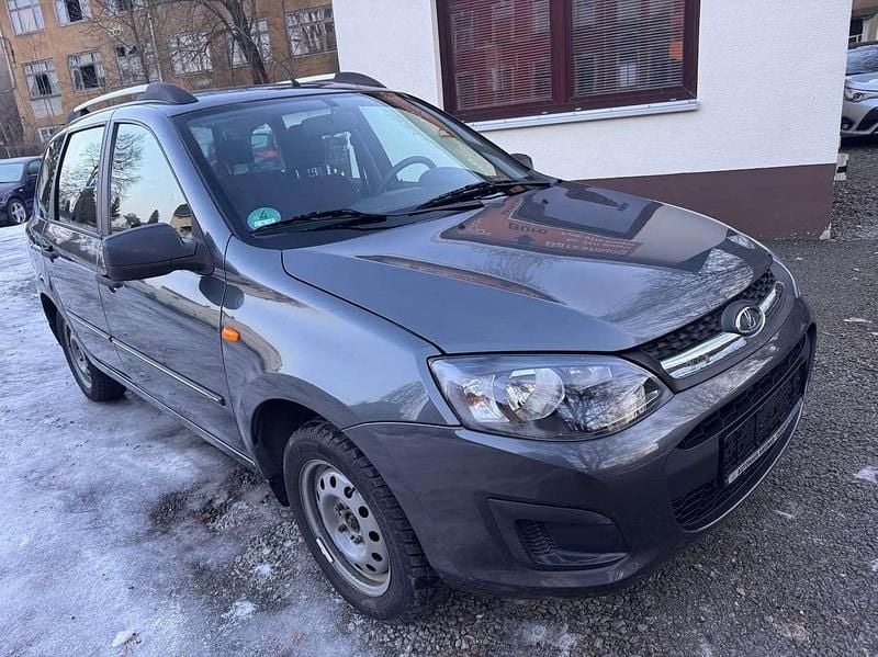 Grau Gebraucht 2018 Lada Kalina Kombi | 5.490 € (Teuer) - Bild 1/4