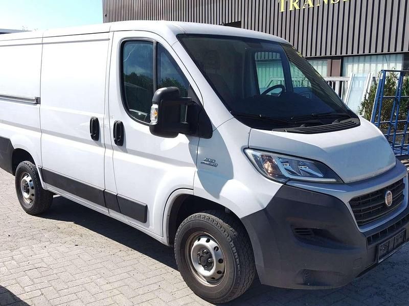 Weiß Gebraucht 2023 Fiat Ducato Van | 18.000 € (Superpreis) - Bild 1/4