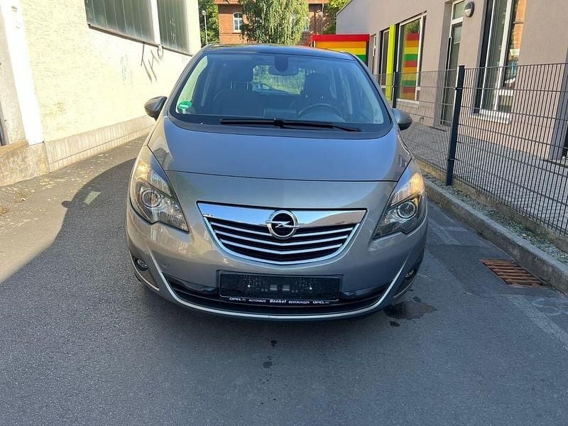 Braun Gebraucht 2011 Opel Meriva Innovation Van / Kleinbus | 4.400 € (Fairer Preis) - Bild 1/4