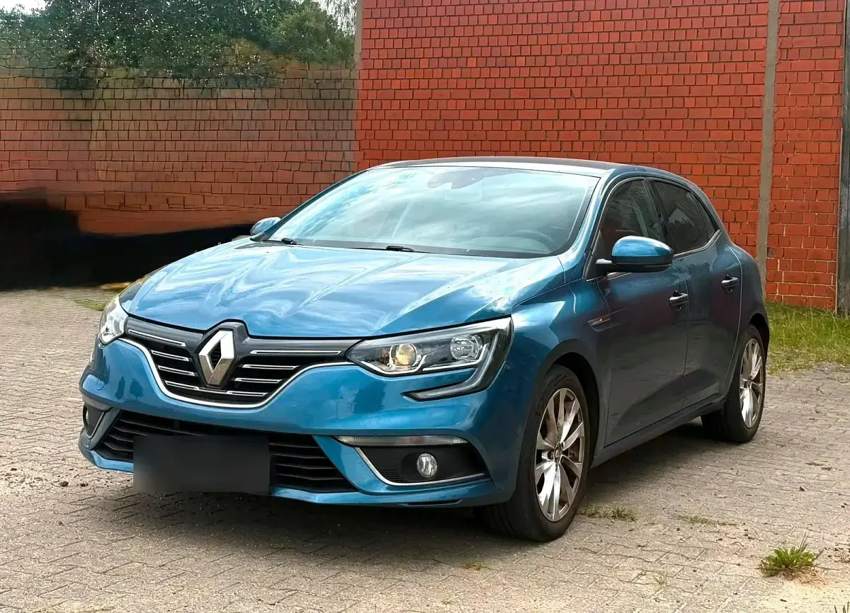 Gebraucht Renault Mégane III Intens 132 PS (97 kW) 2016 Blau Limousine