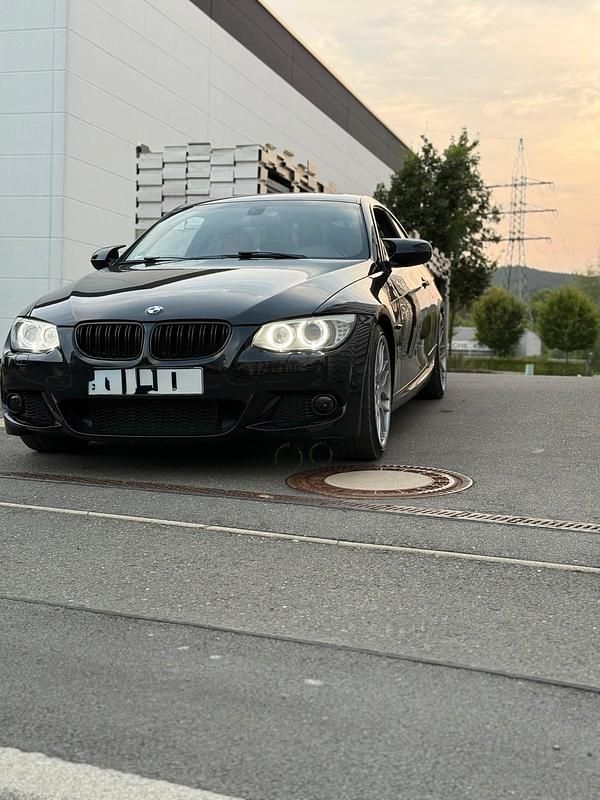 Gebraucht BMW 325 Performance 330 PS (242 kW) 2012 Schwarz Coupé