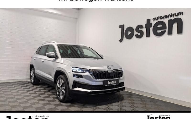 Gebraucht Skoda Karoq Selection 150 PS (110 kW) 2024 Brilliantsilber metallic SUV