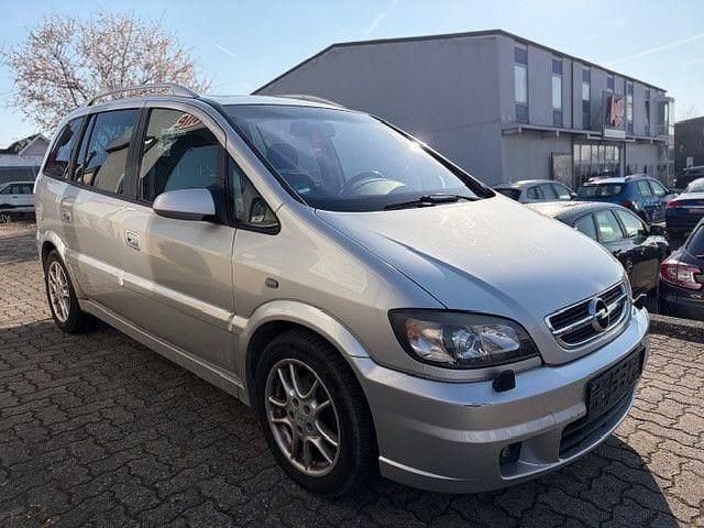Gebraucht Opel Zafira Executive 147 PS (108 kW) 2004 Silber Van / Kleinbus