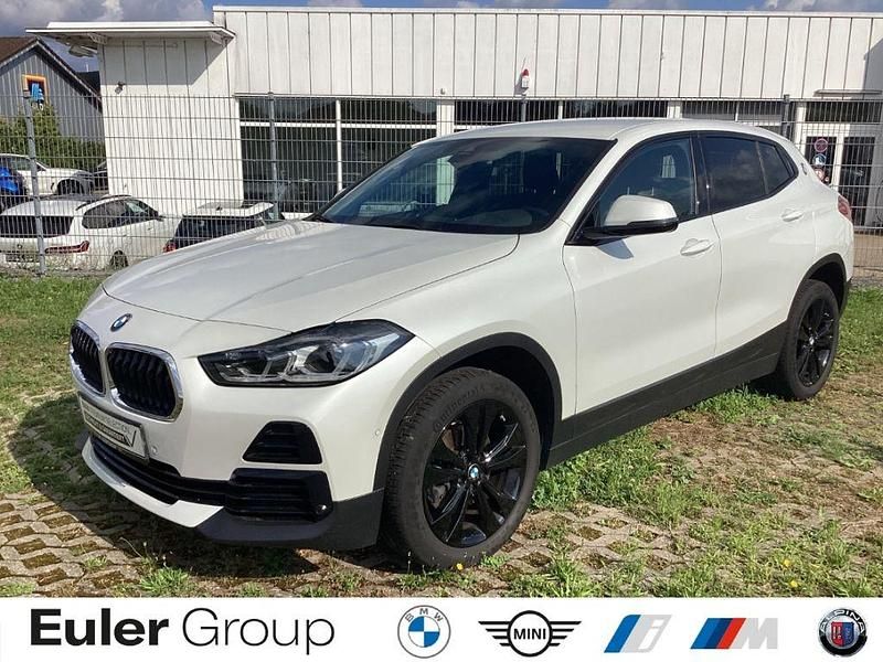 Weiss Gebraucht 2022 BMW X2 Sport Line SUV | 26.477 € (Guter Preis) - Bild 1/4