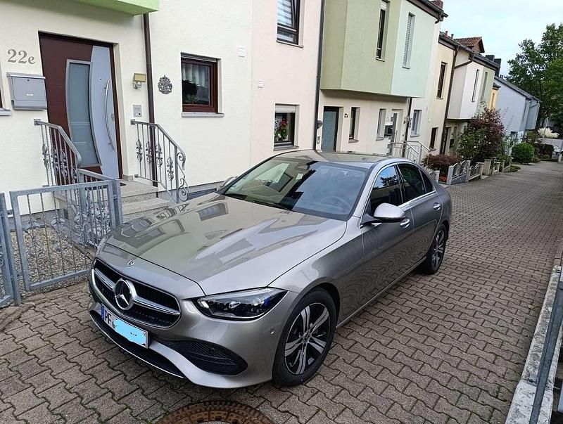 Silber Gebraucht 2023 Mercedes C180 Advanced Limousine | 33.000 € (Guter Preis) - Bild 1/4