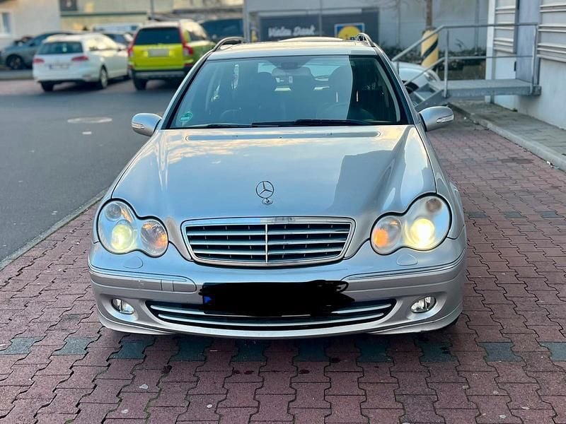 Gebraucht Mercedes C320 224 PS (164 kW) 2005 Silber Kombi