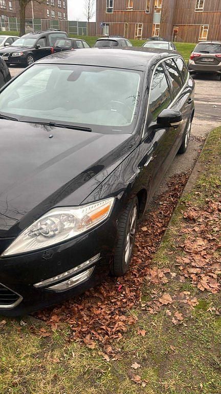 Gebraucht Ford Mondeo Business Edition 163 PS (119 kW) 2014 Schwarz Limousine