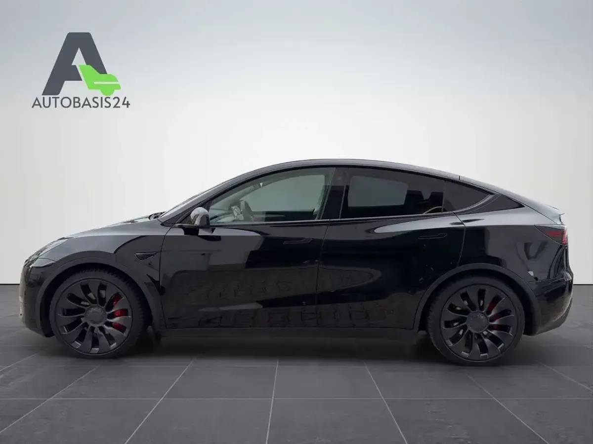 Usata Tesla Model Y Performance 392 kW (534 CV) 2022 Nero SUV