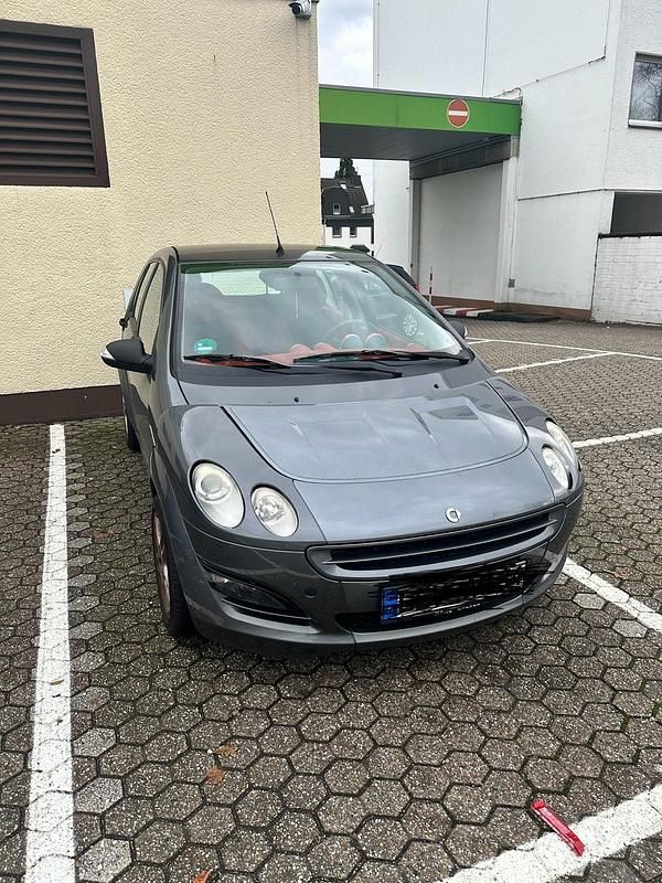 Grau Gebraucht 2006 Smart ForFour Kleinwagen | 1.500 € (Fairer Preis) - Bild 1/4