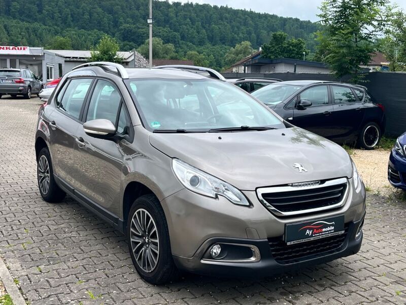 Grau Gebraucht 2014 Peugeot 2008 Active SUV | 8.599 € (Fairer Preis) - Bild 1/4