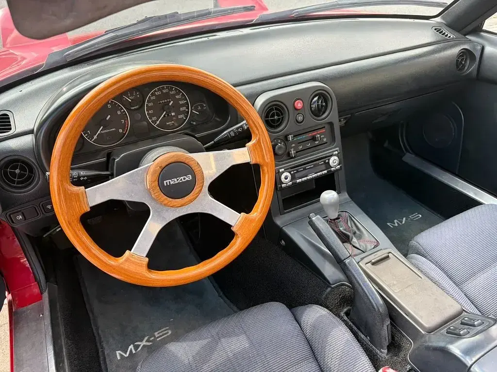 Gebraucht Mazda MX5 116 PS (85 kW) 1990 Rot Cabrio