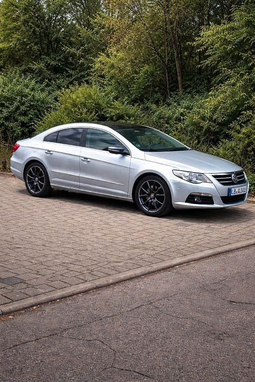 Second-hand VW CC 170 CP (125 kW) 2010 Argintiu Berlinǎ