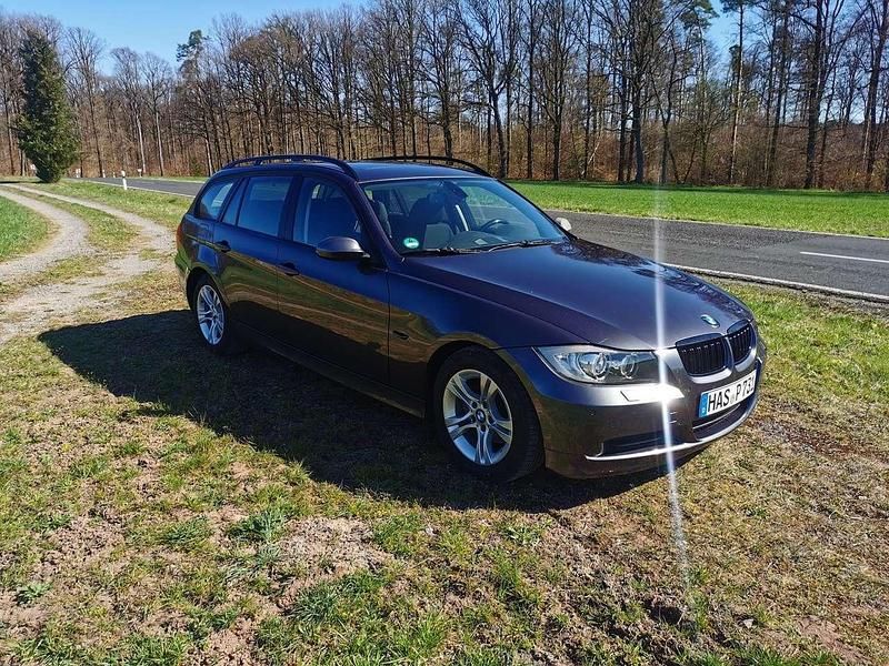 Gebraucht BMW 318 122 PS (89 kW) 2007 Grau Kombi