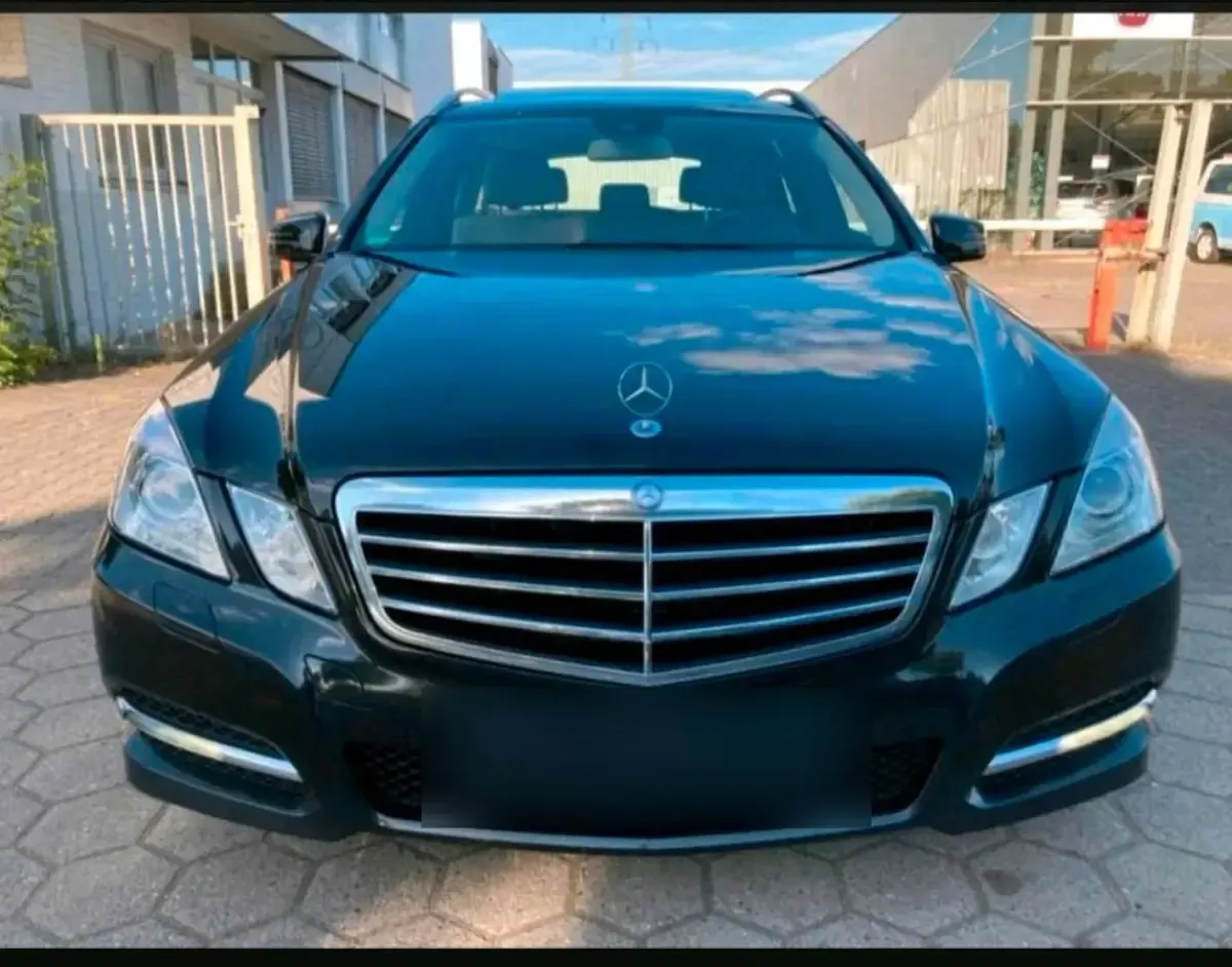 Gebraucht Mercedes E300 Avantgarde 231 PS (169 kW) 2010 Schwarz Kombi