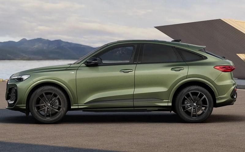 Neu Audi Q5 Sportback S-Line 204 PS (150 kW) 2025 Distriktgrün metallic SUV