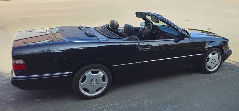 Schwarz Gebraucht 1996 Mercedes E220 Sportline Cabrio | 19.000 € (Superpreis) - Bild 1/4
