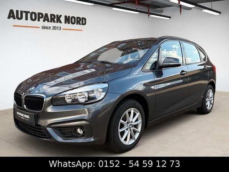 Grau Gebraucht 2016 BMW 218 Active Tourer Basis Van / Kleinbus | 10.699 € (Guter Preis) - Bild 1/4
