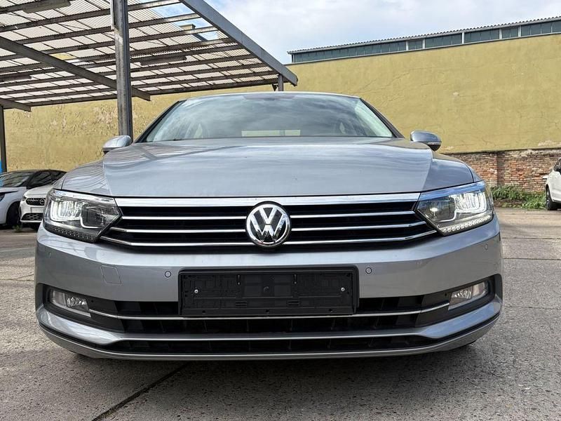 Gebraucht VW Passat Comfortline 150 PS (110 kW) 2019 Silber Limousine