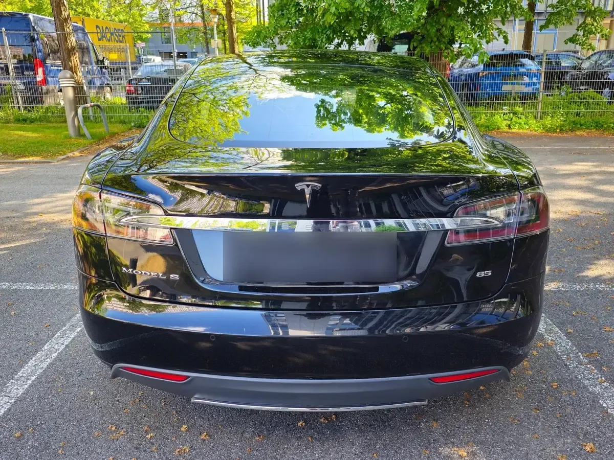 Brugt Tesla Model S 269 kW (367 HK) 2015 Sort Hatchback