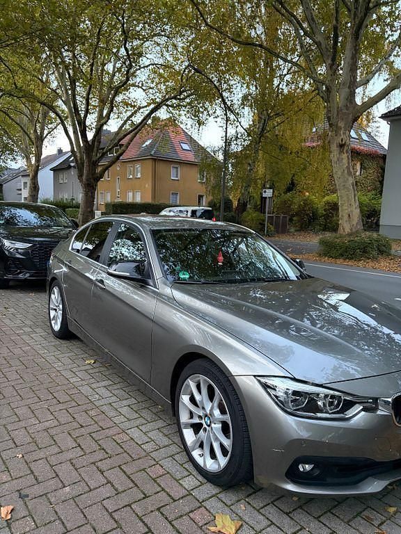 Gebraucht BMW 318 Performance 150 PS (110 kW) 2017 Beige Limousine
