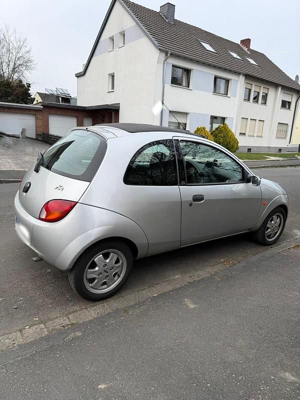 Gebraucht Ford Ka 71 PS (52 kW) 2002 Silber Kleinwagen