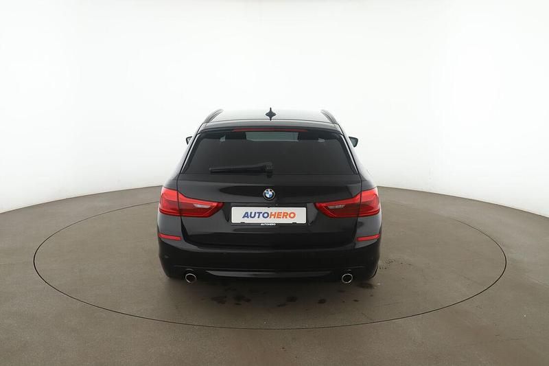 Gebraucht BMW 520 190 PS (139 kW) 2018 Schwarz Kombi