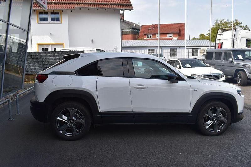 Gebraucht Mazda MX30 Ad'Vantage 106 kW (145 PS) 2022 Weiß SUV