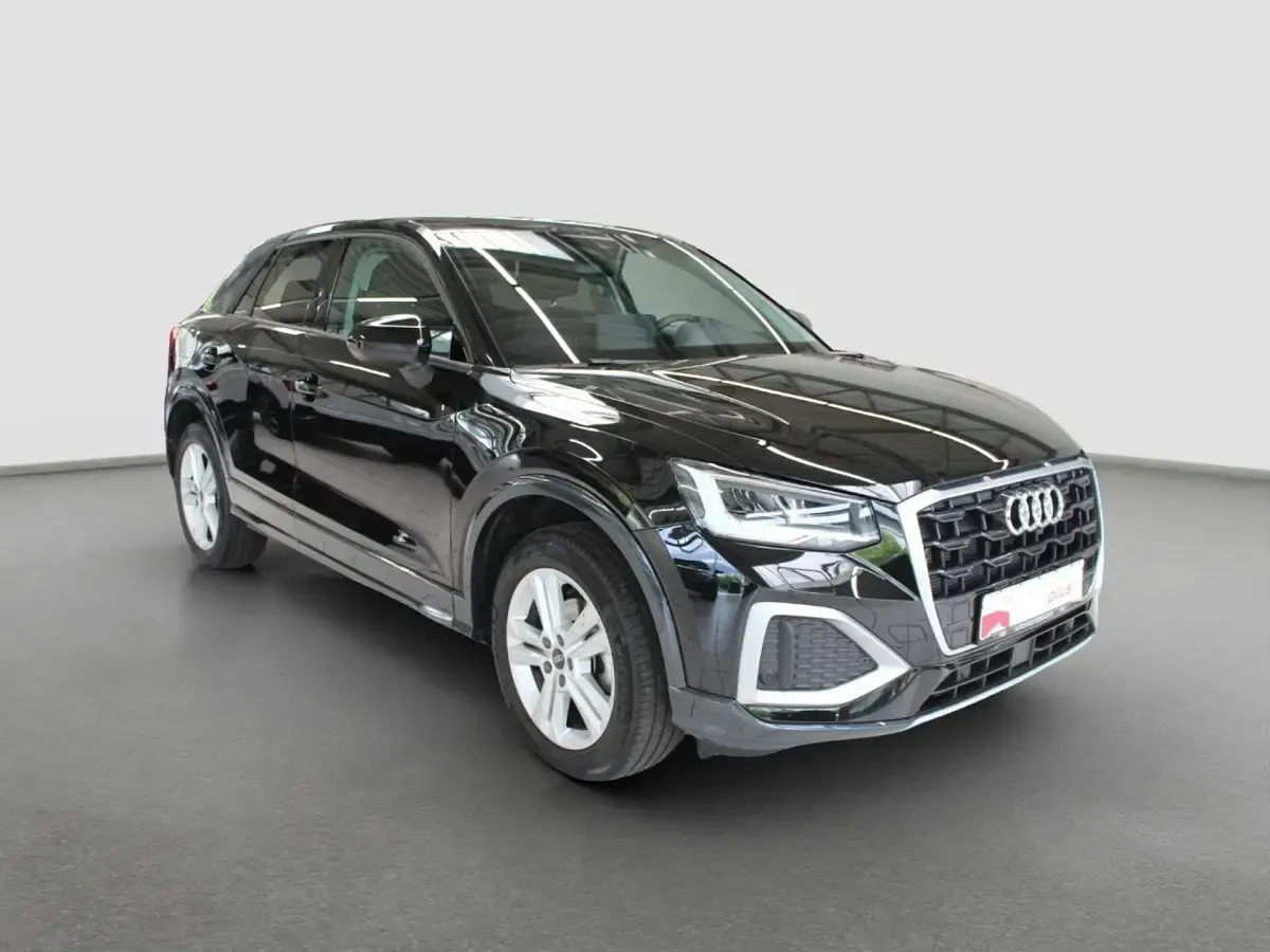 Gebraucht Audi Q2 Advanced Plus 150 PS (110 kW) 2024 Schwarz SUV