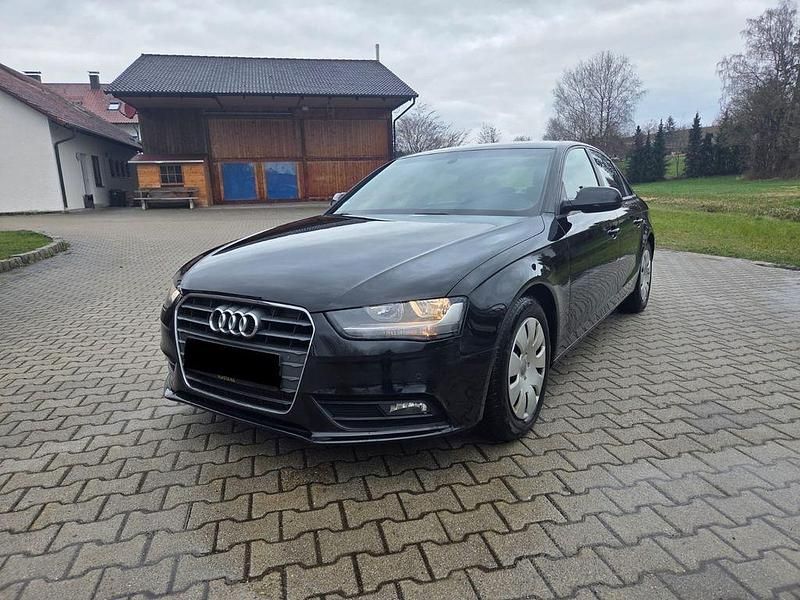 Gebraucht Audi A4 Ambition 150 PS (110 kW) 2014 Schwarz Limousine