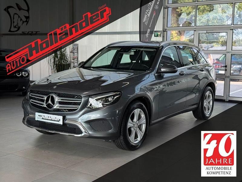 Grau Gebraucht 2016 Mercedes GLC220 Exclusive SUV | 26.470 € (Fairer Preis) - Bild 1/3