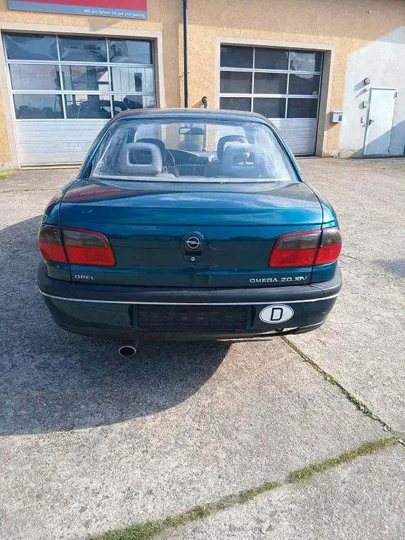 Gebraucht Opel Omega 136 PS (100 kW) 1994 Blau Limousine