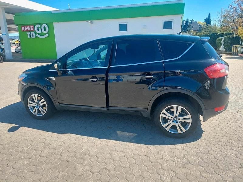 Gebraucht Ford Kuga 140 PS (102 kW) 2012 Schwarz SUV