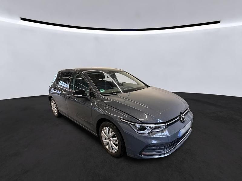 Gebraucht VW Golf VIII Active 150 PS (110 kW) 2022 Grau Limousine