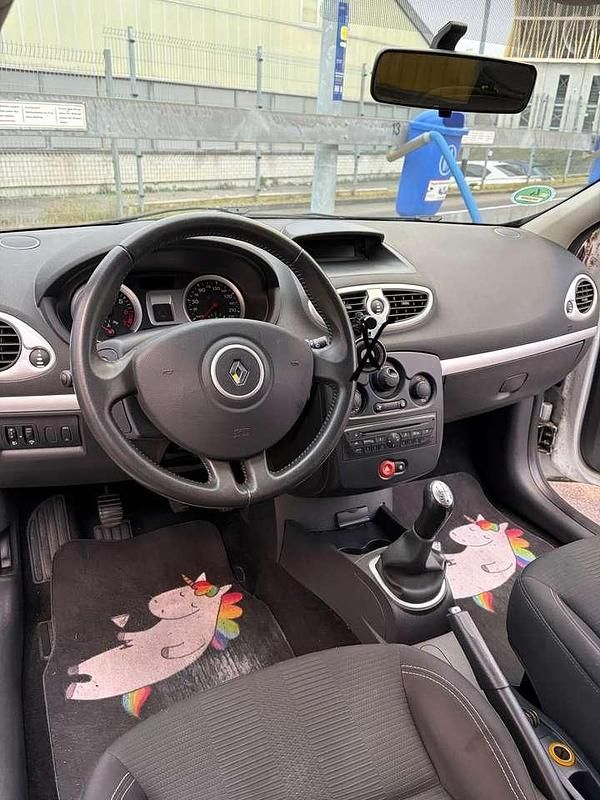 Gebraucht Renault Clio II Exception 101 PS (74 kW) 2009 Limousine