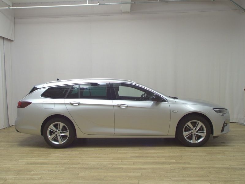 Silber Gebraucht 2022 Opel Insignia Business Kombi | 13.880 € (Superpreis) - Bild 1/4