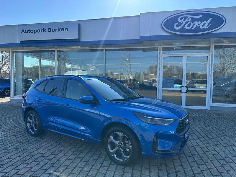 Gebraucht Ford Kuga ST-Line 179 PS (131 kW) 2024 Blau SUV