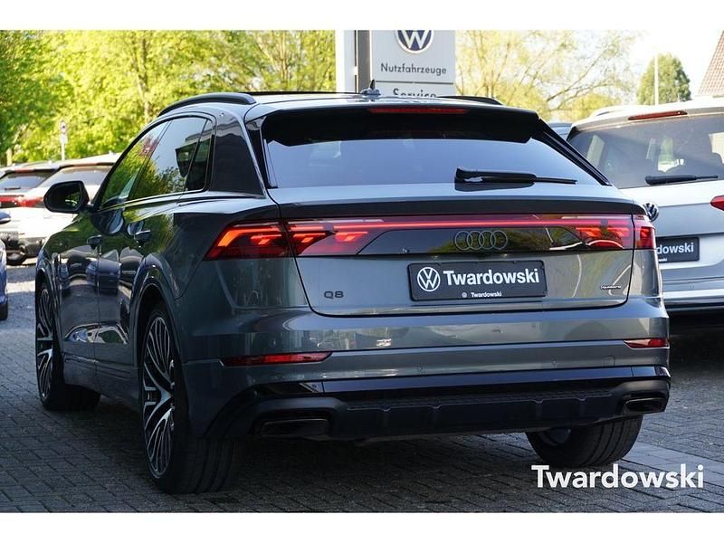 Gebraucht Audi Q8 S-Line 286 PS (210 kW) 2025 Grau SUV